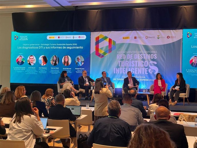 La Mancomunidad de Municipios de la Axarquía-Costa del Sol participa en el séptimo Encuentro de Gestores de la Red de Destinos Turísticos Inteligentes (DTI) que se desarrolla en Santa Susanna (Barcelona)