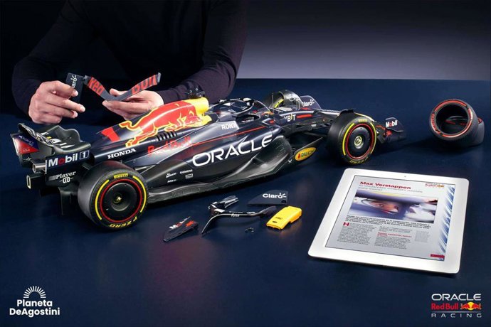 Planeta DeAgostini lanza en España el Modelo RB19 de Oracle Red Bull Racing de Max Verstappen