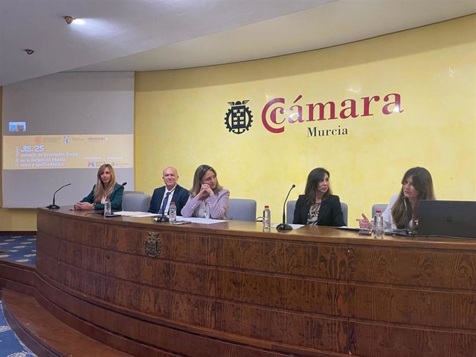 Imagen de la IV Jornada de Innovación Social, organizada por las cátedras de RSC y de Innovación Social de la UMU