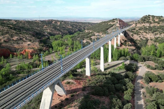 Archivo - Viaducto entre Sagides (Soria) y Alhama de Aragón (Zaragoza)
