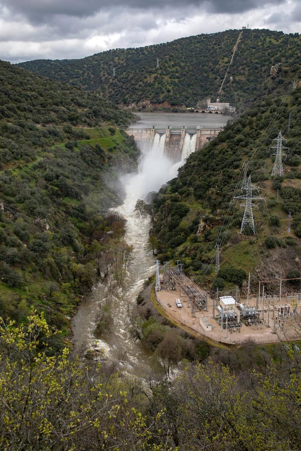 Archivo - Vista del embalse de Picadas, a 19 de marzo de 2025, en Madrid (España). El embalse de Picadas se encuentra desembalsando a una tasa de 202 metros cúbicos por segundo por lo cual la Conferencia Hidográfica del Tajo ha recomendado extremar las 