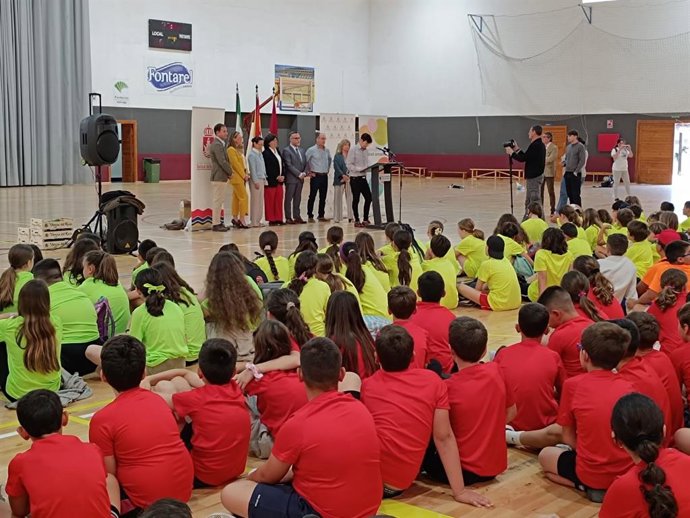 El viceconsejero de Desarrollo Educativo y Formación Profesional de la Junta de Andalucía, Pablo Quesada, inaugura en Sanlúcar de Barrameda los XVI Encuentros del Proyecto Nacional 'Jugar y Convivir'