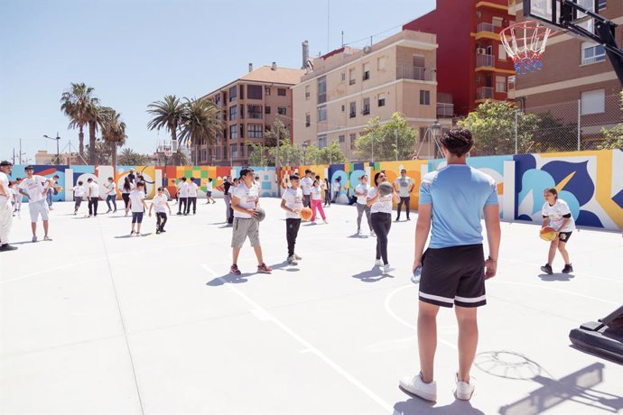 Inauguració de  'La Pintada del Cabanyal'. 