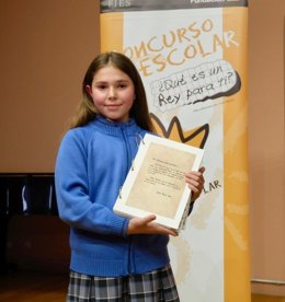 La alumna de quinto curso de Educación Primaria del colegio Sagrado Corazón de Jesús de Arnedo Anne Pérez ha ganado la fase regional de la 44 edición del concurso '¿Qué es un Rey para ti?'