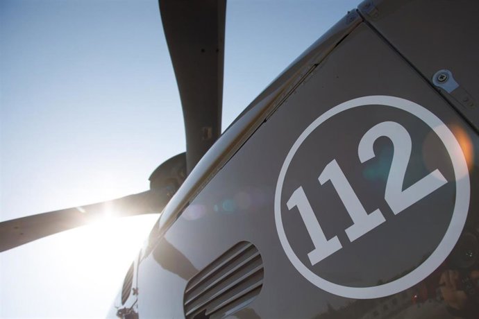 Archivo - Imagen de un helicóptero del 112