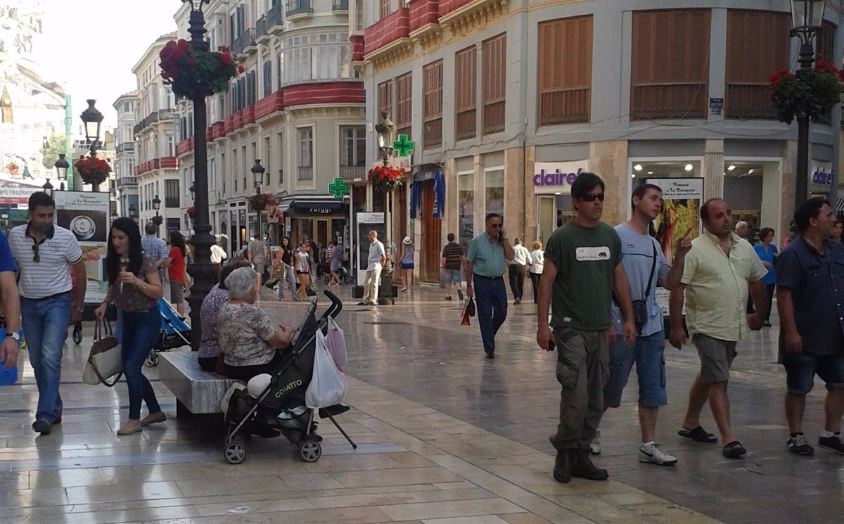 La población residente en Andalucía sumó 1.841 personas en el primer trimestre y se mantuvo por encima de 8,6 millones