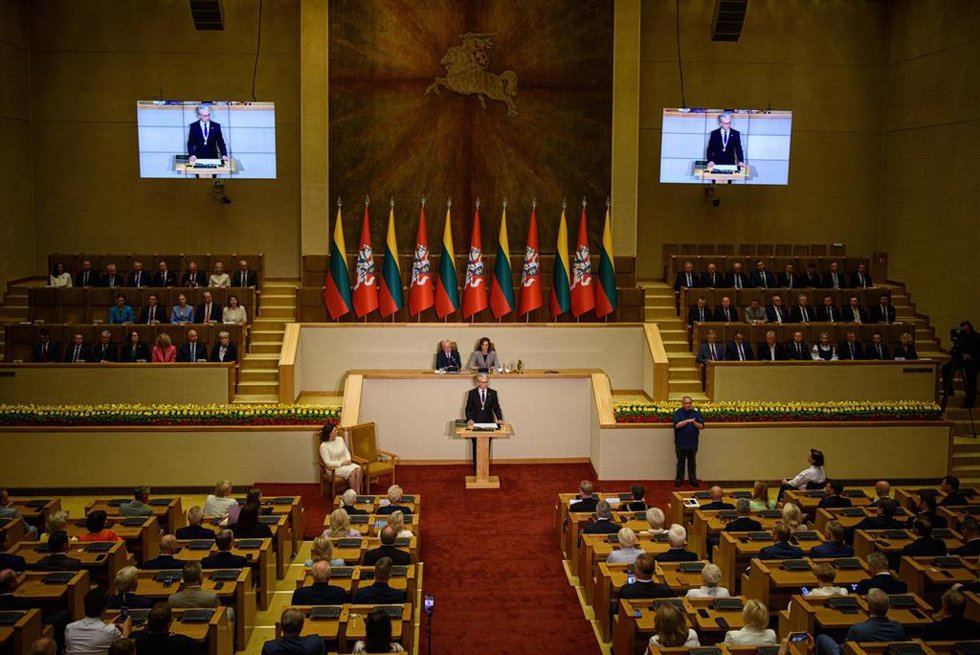 Archivo - El presidente de Lituania, Gitanas Nauseda, habla ante el Parlamento