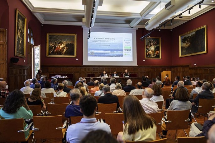 Archivo - Una jornada anterior organitzada per la UB i Família Torres