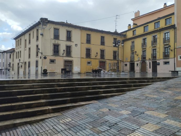 Archivo - Plaza de Carlos Lobo, en Avilés.