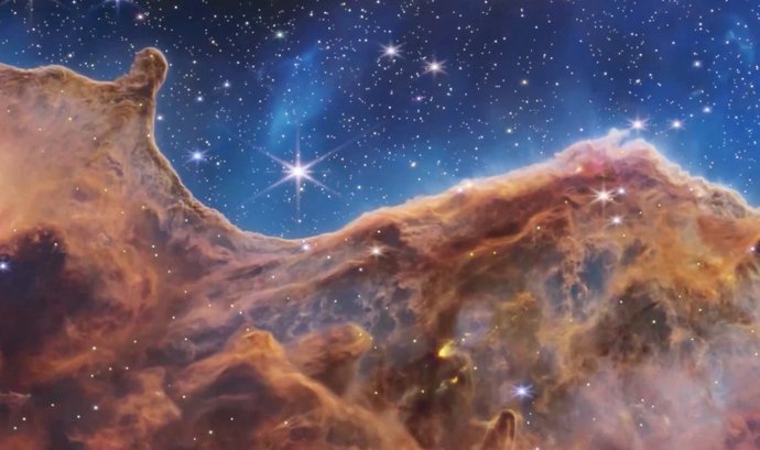 Nueva visualización de los Acantilados Cósmicos