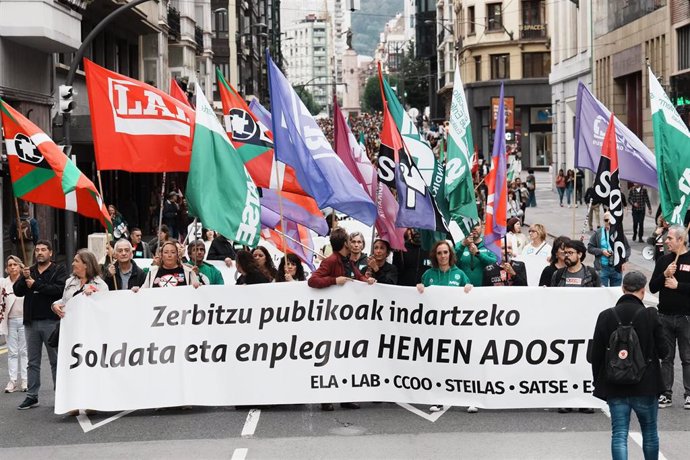 Archivo - Manifestación de los sindicatos de Educación