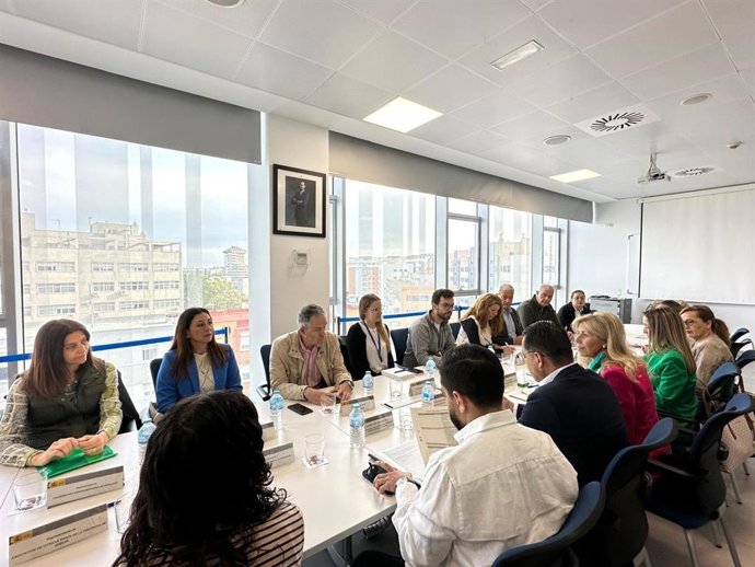 Reunión en Huelva con los representantes de la Embajada de Hondura.