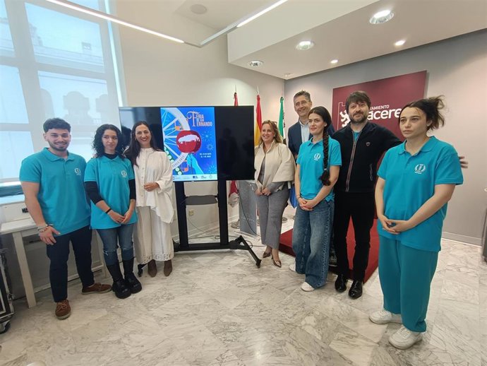 Cartel de la Feria de San Fernando de Cáceres 2025