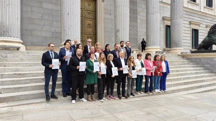 PSOE, Sumar, ERC y Podemos presentan un recurso ante el Constitucional contra la Ley de la Huerta Valenciana