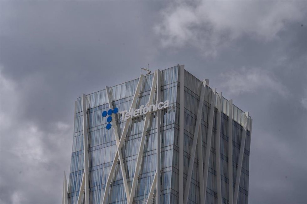 Exterior de la Torre Telefónica en el Frum de Barcelona
