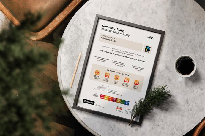 Arbitrade entrega su certificado de consumo de café y cacao Comercio Justo a más de 300 clientes