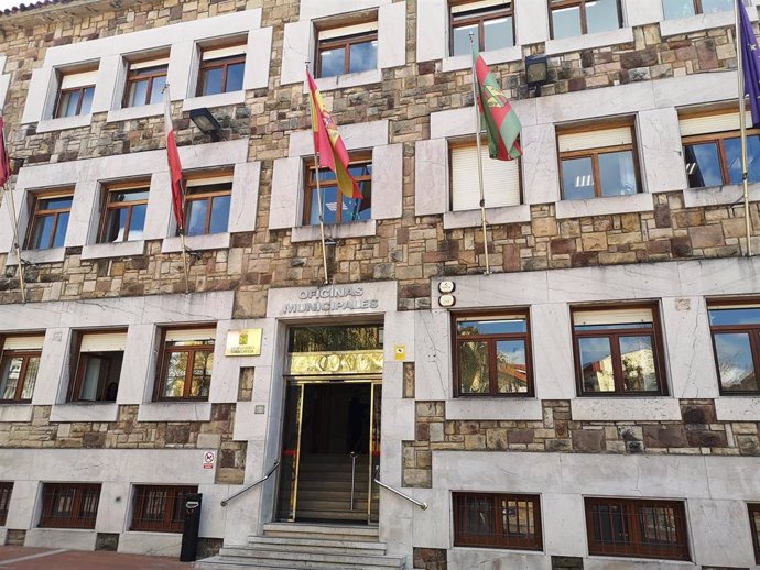 Archivo - Fachada de la sede del edificio municipal de la Plaza Baldomero Iglesias