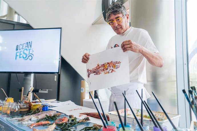 Ximo Canet En Su Taller 'El Fluir De Las Aguas'