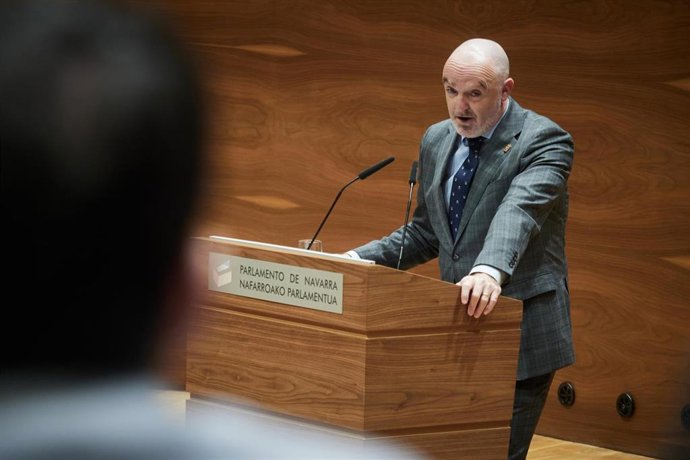 Archivo - Foto de archivo del portavoz de UPN, Javier Esparza, en un pleno del Parlamento de Navarra.