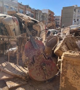 Violoncel afectat per la dana