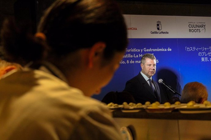 El presidente autonómico, Emiliano García-Page,  en Tokio (Japón), presentando la oferta turística de C-LM.
