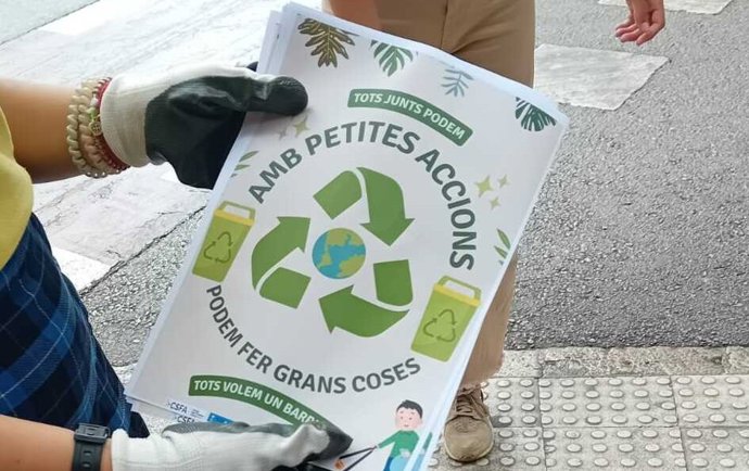 Jornada de limpieza simbólica en Pere Garau con alumnos organizada por el Ayuntamiento de Palma.