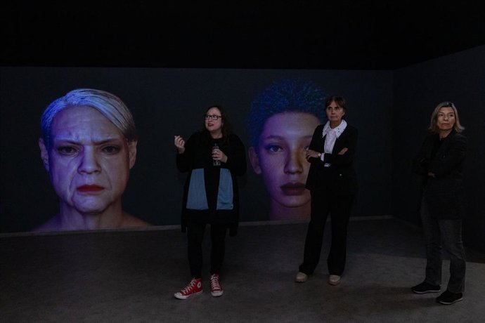 El Centro de Historias reflexiona sobre la desinformación, las opiniones y la IA con 'Bits & Bots'