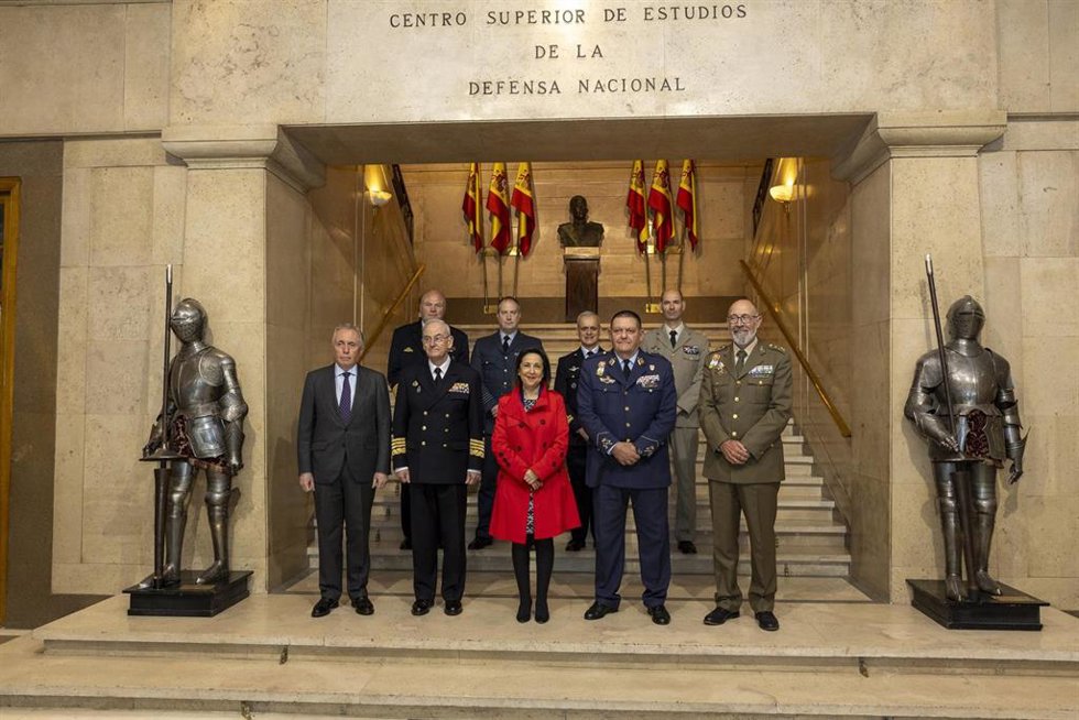 La ministra de Defensa, Margarita Robles, en el 25 aniversario de la Escuela Superior de las Fuerzas Armadas (ESFAS).