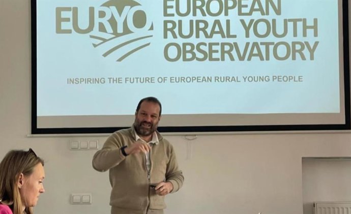 El investigador de la Facultad de Económicas y Empresariales de la UMA, Mariano Soler, es el actual vicepresidente del Observatorio Europeo de la Juventud Rural (Euryo).