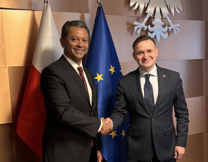 Linh Austin, President and CEO at Ascend Elements, meets with Michal Jaros, Secretary of State in Poland’s Ministry of Economic Development and Technology, in Warsaw, Poland.