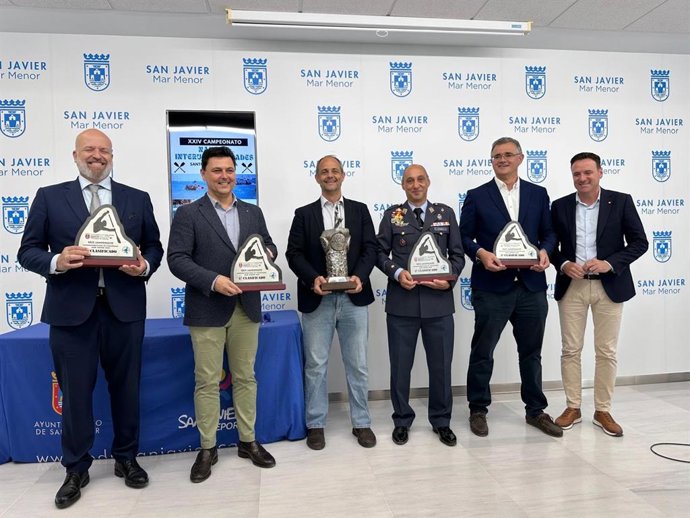 Imagen de la presentación de la Regata Inter-Universidades de piragüismo