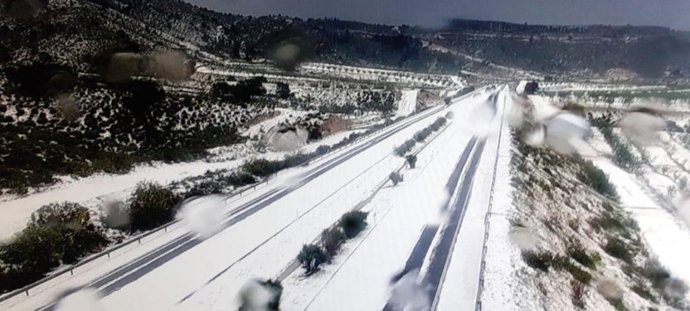 Cortado al tráfico un carril por sentido en la RM-15 a su paso por Mula