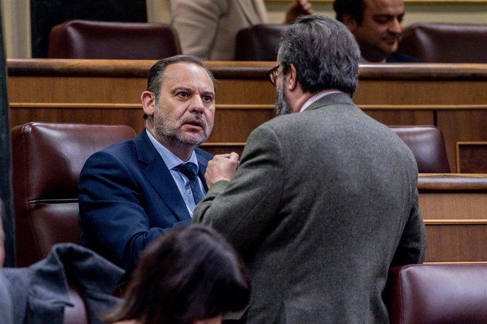 Archivo - El exministro socialista José Luis Ábalos, en un pleno en la Cámara Baja