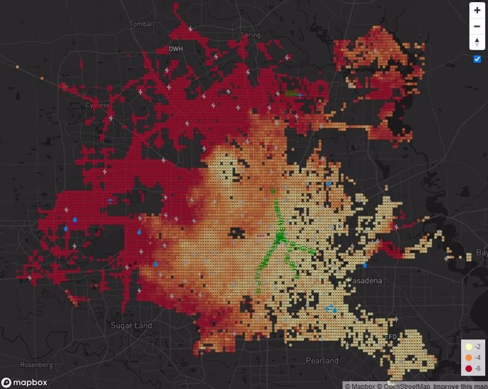 Houston, Texas, é a cidade com o afundamento mais rápido do país, com áreas que afundam mais de 20 milímetros por ano. Cores mais quentes indicam maior subsidência.