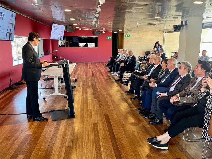El presidente de la Generalitat, Salvador Illa, en la jornada 'Renovar la confiança en el dret' que acoge el Centre de Cultura Contemporània de Barcelona (CCCB)