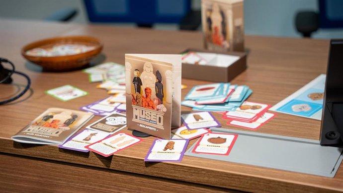 Juego de cartas diseñado por la UCA para divulgar el pasado fenicio de Cádiz