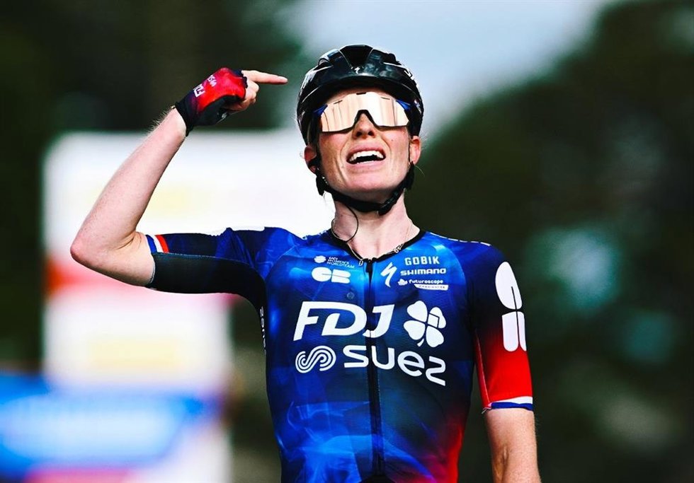 La ciclista neerlandesa Demi Vollering (FDJ-SUEZ) ha ganado este jueves la quinta etapa de La Vuelta Femenina 25 by Carrefour.Es, disputada entre Golmayo y Lagunas de Neila sobre 120,4 kilómetros