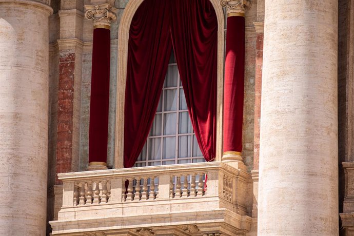 May 8, 2025, San Pietro, Italy: San Pietro, Italy, San Pietro, May 08, 2025, during the Conclave, St. Peter's Square, Vatican City, Rome, Italy  during  Il Conclave - News.