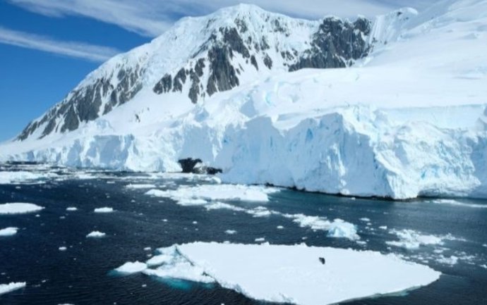 Los satélites observan un glaciar que comete “piratería de hielo”