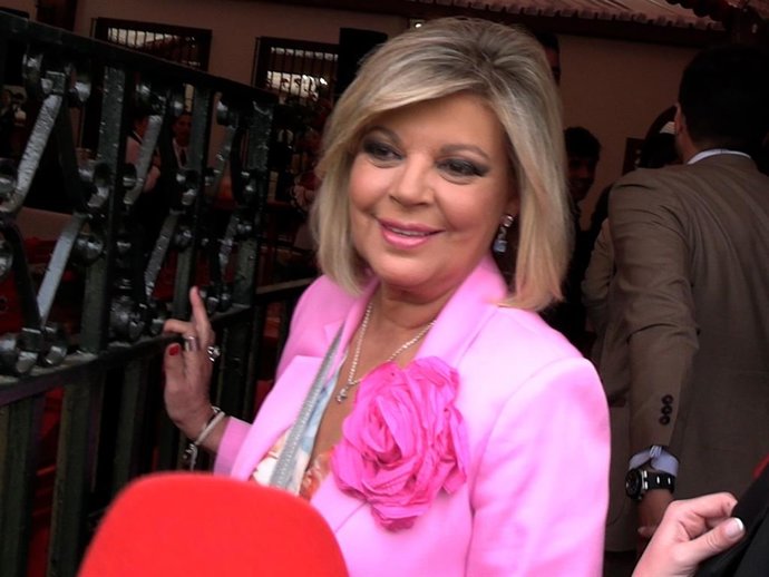 TERELU CAMPOS EN LA FERIA DE ABRIL