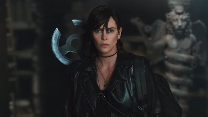 Chrarlize Theron ya no es inmortal en el tráiler La vieja guardia 2,  que ya tiene fecha en Netflix