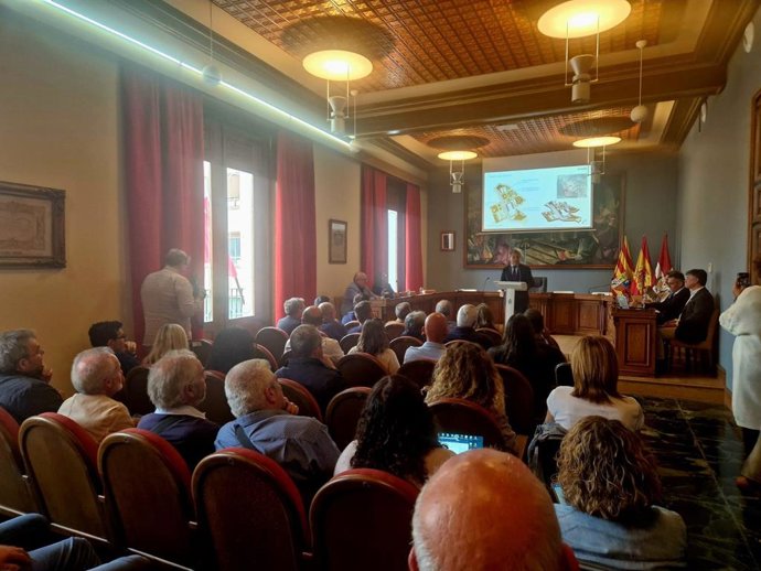El evento ha tenido lugar en el Salón de Plenos del Ayuntamiento de Caspe.