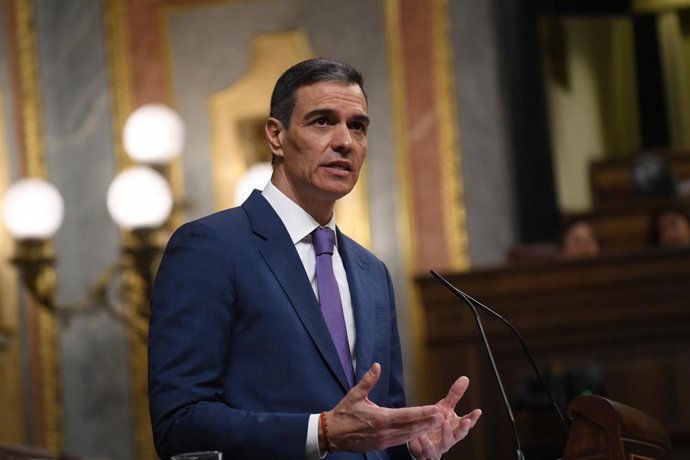 El presidente del Gobierno, Pedro Sánchez, interviene durante una sesión plenaria, en el Congreso de los Diputados, a 7 de mayo de 2025, en Madrid (España). El presidente del Gobierno comparece en el Congreso para dar explicaciones sobre el aumento del ga