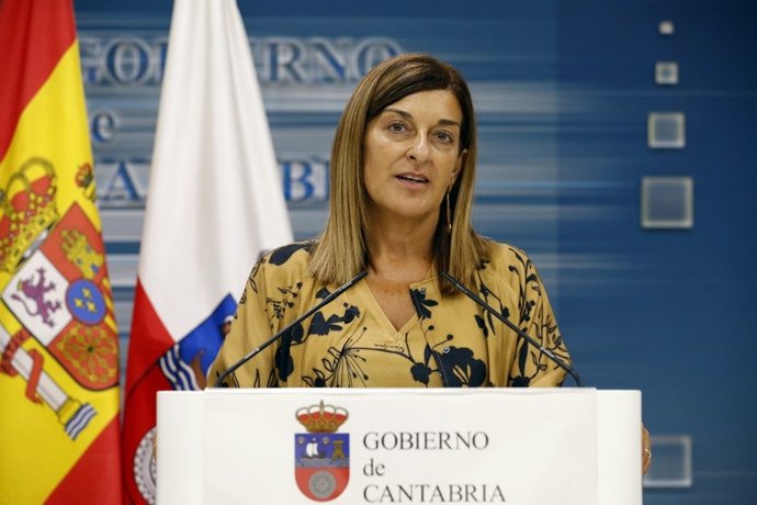 Archivo - La presidenta de Cantabria, María José Sáenz de Buruaga