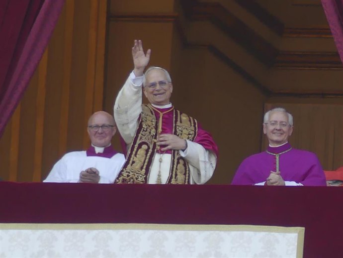 El cardenal Robert Prevost, nombrado Papa bajo el nombre de León XIV