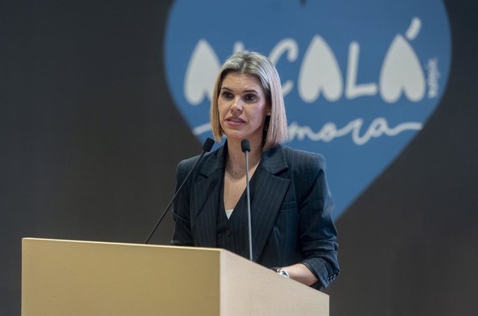 Archivo - La alcaldesa de Alcalá de Henares, Judith Piquet Flores, durante la presentación de la Semana de la Tapa Europea 