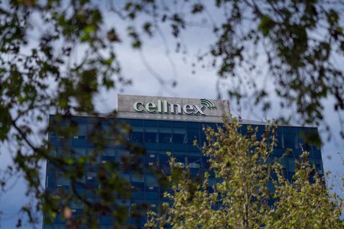 Archivo - Arxiu - Façana de la seu de Cellnex Telecom, a Barcelona