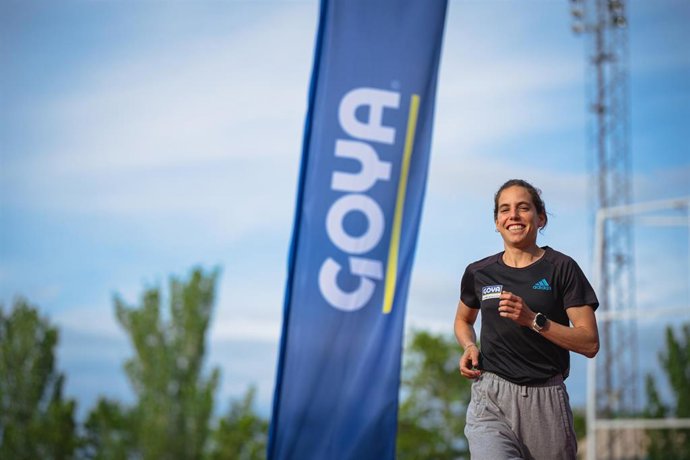 La atleta Marta Pérez participó en un entrenamiento con un grupo de corredoras previo a la Carrera de la Mujer de Madrid.