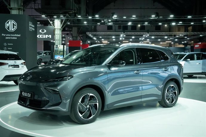 El MGS5, presentado en el Automobile Barcelona.