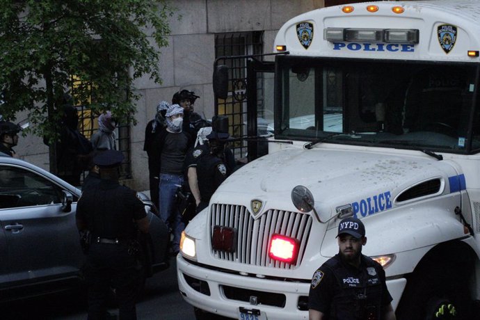 May 7, 2025, New York, New York, USA: NYPD officers detain student protestors on 114th Street in New York following a pro-Palestinian demonstration at Columbia University's Butler Library.